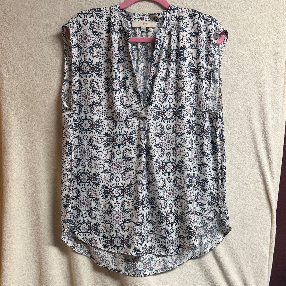 LOFT Sleeveless V-Neck Printed Blouse — White, Navy & Pink Accents